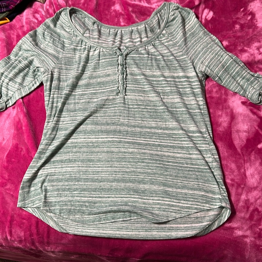 Green quarter sleeve